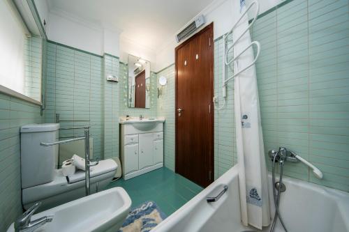 B99 - Barreira Alley Townhouse in Lagos