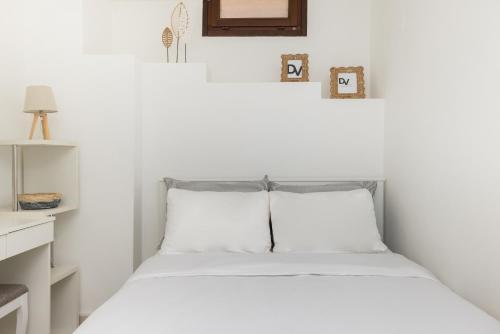 DVision Apartment - In the Heart of Historic Ano Poli
