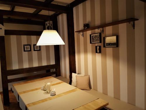 Letto o letti in una camera di Hotel Restauracja Małopolska