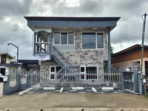 Donfarsha Apartments