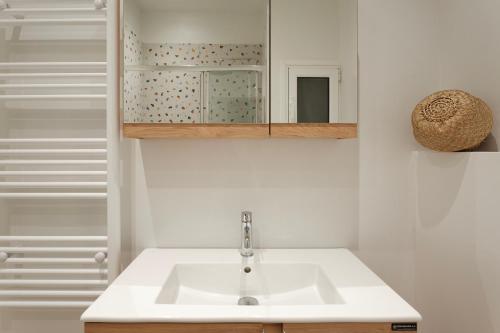 O-85 Modern Boutique Apartment in Patras Centre