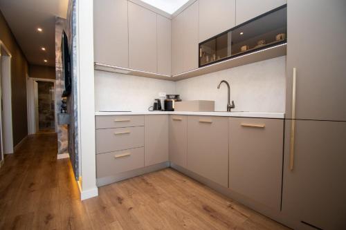 Apartments Jugo i Maestral