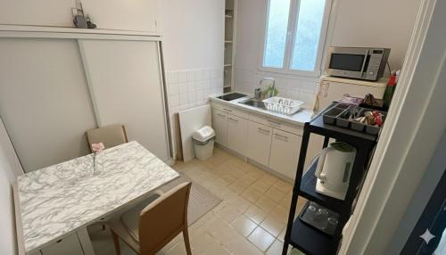 Cute apartment in Paris