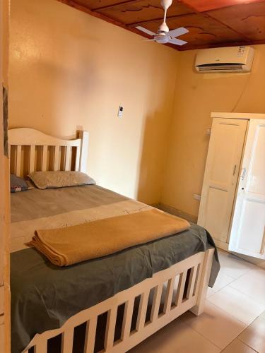 Llit o llits en una habitació de Room 6