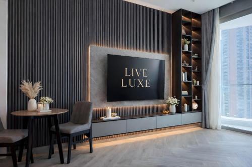 The Burj View Experience - the heart of Dubai
