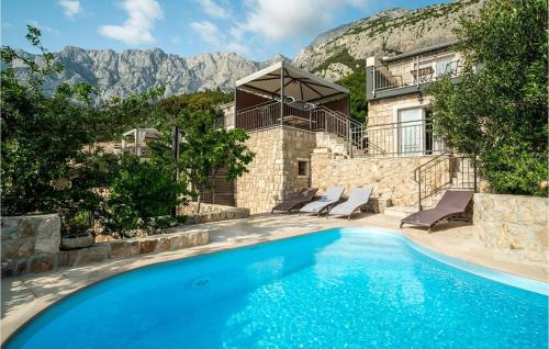 Awesome Home In Makarska