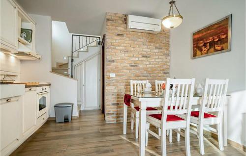 Awesome Home In Makarska