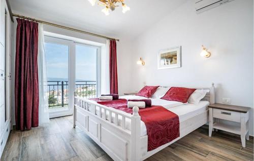 Awesome Home In Makarska