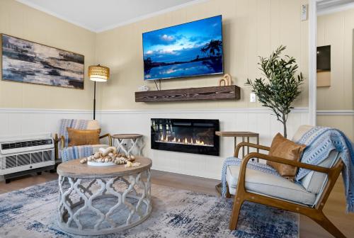 2BR 2BA A Place At The Beach I Modern 1st Row Ocean View Myrtle Beach Condo photo 15
