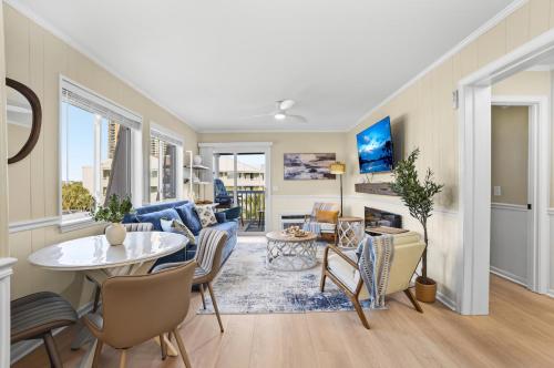 2BR 2BA A Place At The Beach I Modern 1st Row Ocean View Myrtle Beach Condo photo 17