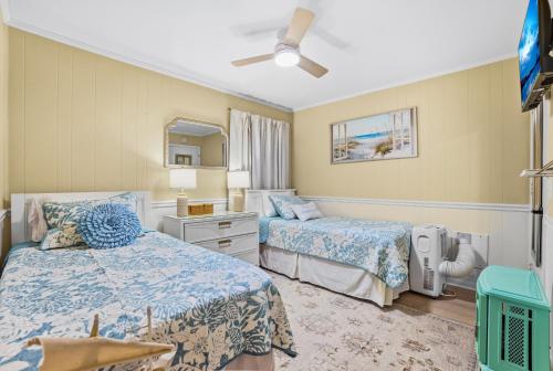 2BR 2BA A Place At The Beach I Modern 1st Row Ocean View Myrtle Beach Condo photo 3