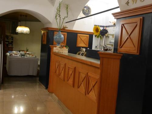 Utensilios para hacer té y café en Hotel Garni Höchschmied