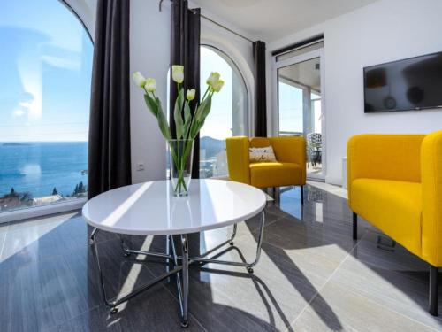 Apartments Villa Capitano - Two Bedroom Apartment with Balcony and Sea View UTI