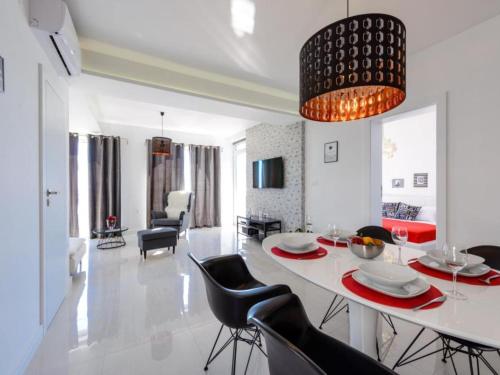Apartments Villa Capitano - Two Bedroom Apartment with Balcony and Sea View CRNI