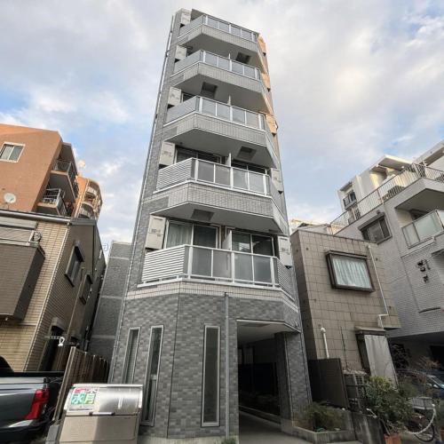 303Room,5-Minute Walk to Oshiage ,Private One-Bedroom Unit ,Near Tokyo Skytree ,Fully Equipped Kitchen & Bathroom ,Separate Wet and Dry Areas