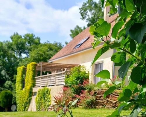 Jardí fora de Gîte Maison Faure