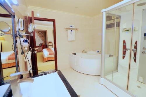 Bany a Planet Hotel