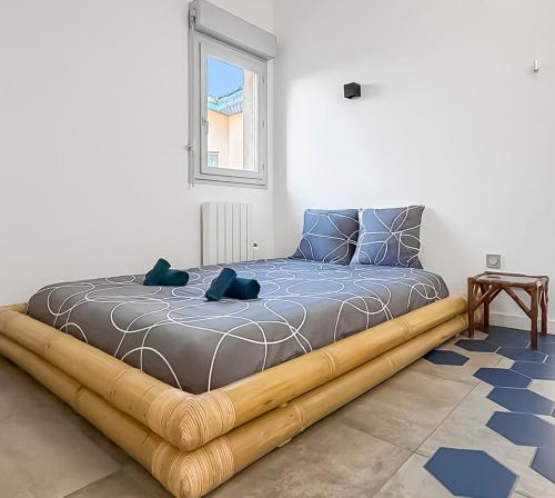 Duplex moderne et lumineux avec piscine et parking