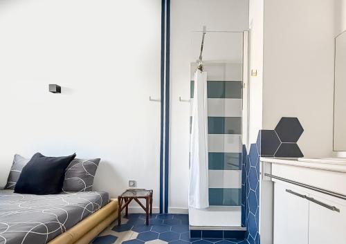 Duplex moderne et lumineux avec piscine et parking