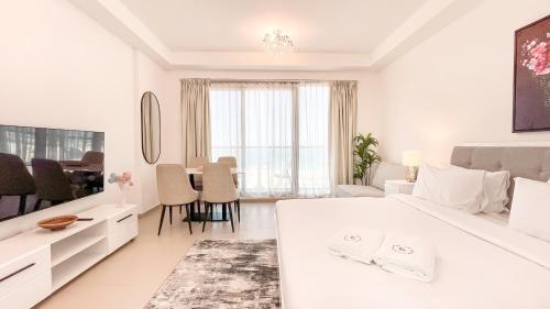 Sea View Studio apartment in Pacific Al Marjan Island