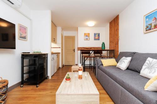Résidence à 5 mn des plages - Piscine- Tennis - Parking - 4 Personnes