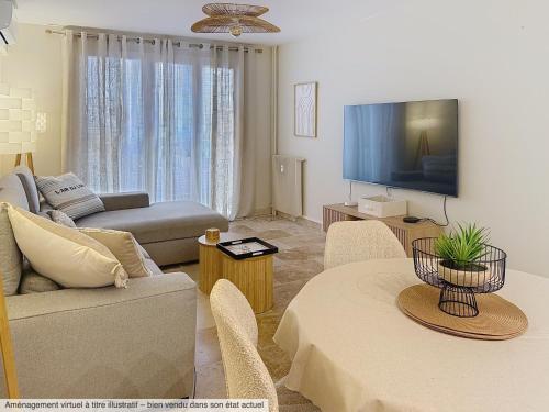 Cannes luxury 2 bedroom app walking distance from beach
