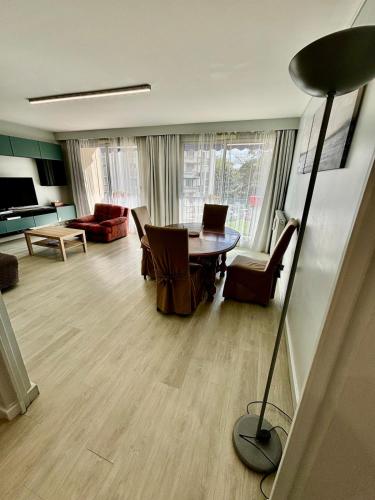2 Bedrooms, Secure residence, Parking!