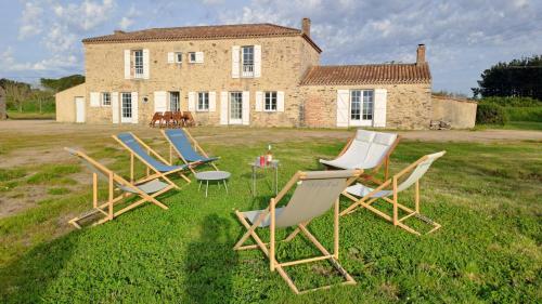 Grande maison - Jardin et piscine - 15 mn des plages