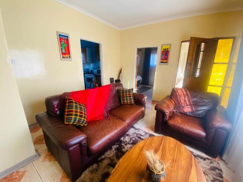 Porcupine Den Solar Power 24 7 Borehole Water Gated Garden Cottage 3BED Tynwald Madokero