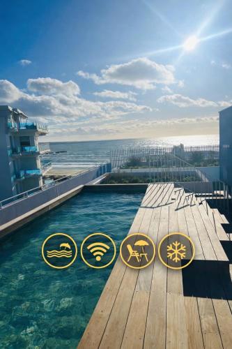 Le Romance rooftop piscine parking terrasse vue mer