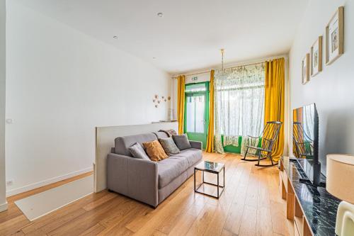 Cozy flat with 2 bedrooms in Saint Germain des Prés - up to 6 people