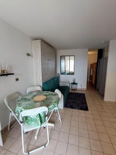 Cap Corniche Superb Studio with sea view