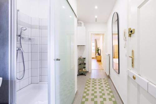 Premium Location Vienna Sleeps 5 - Walk Everywhere