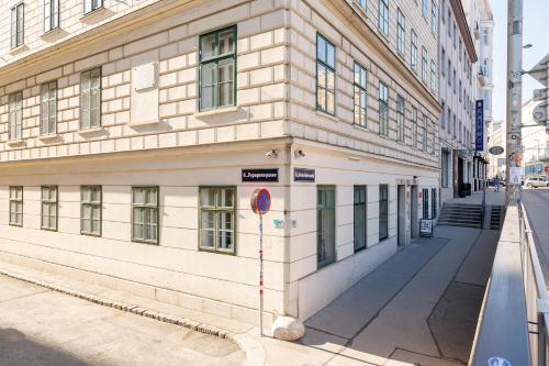 Premium Location Vienna Sleeps 5 - Walk Everywhere