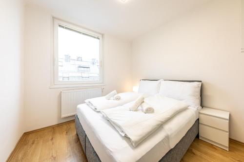 Peaceful & Connected by JR City Apartments
