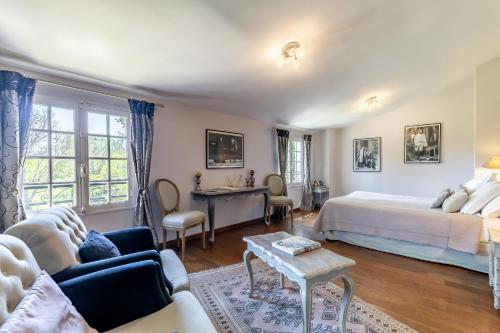 Domaine de Rhodes - 5 Chambres et 7 locations de vacances photo 37