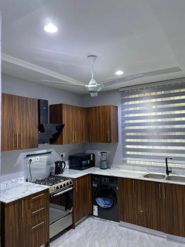 Kitchen o kitchenette sa Greda Suites