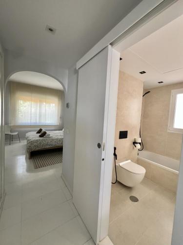 26 - Grand appartement a Marbella Golden Mile vue sur me