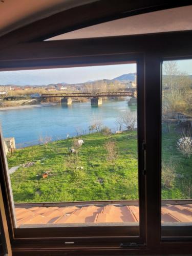 Drini river room