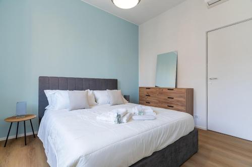 New modern apartment in Milan 200m from M4 Argonne