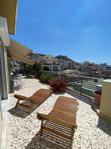 Lykavittos view - Loft Athens