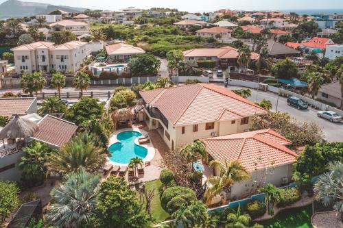 Villa Groot Geluk Luxury Family Oasis with Swimming Pool