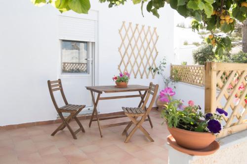 Naoussa Apricot Garden, 5' to Center, 5' to beach