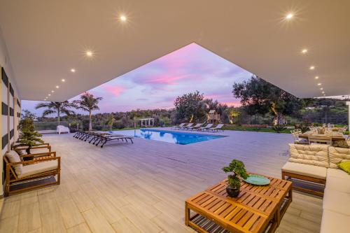BlueHorizon by SignatureStays