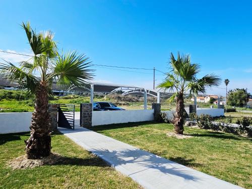 Villa with swimming pool