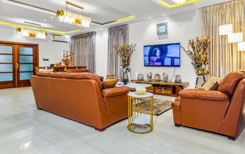 Top luxury 3-bedroom house
