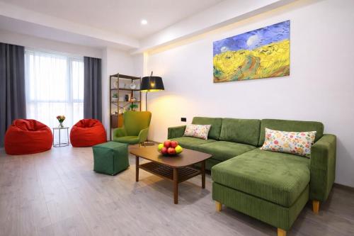 Brand New 2BR with 10min to City Center