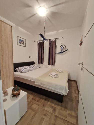 Apartment TIA, private terrace, sea view, jacuzzi