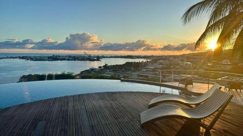 Your Tahiti Escape