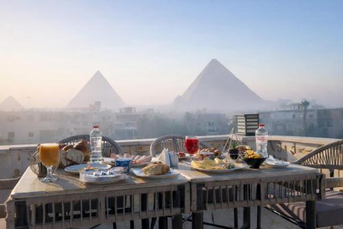 pyramids palace view